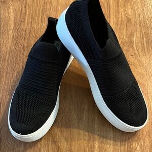 Steve Madden Beale Black Slip-Ons